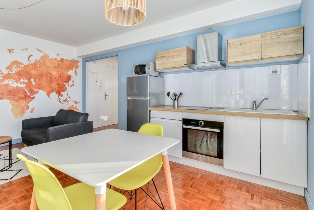 Les Couleurs Du Monde ! Parking Et Balcon Apartamento Carcassonne Exterior foto